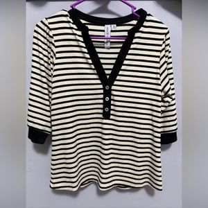 Grace + Karma Boutique 3-quarter Sleeve Women’s Small striped black/cream knit